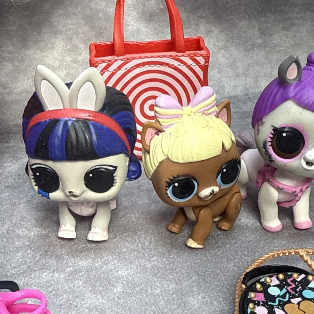 LOL SURPRISE OMG Winter Disco Doll DOLLIE a Mini Doll & Pets,‎ Accessories Lot